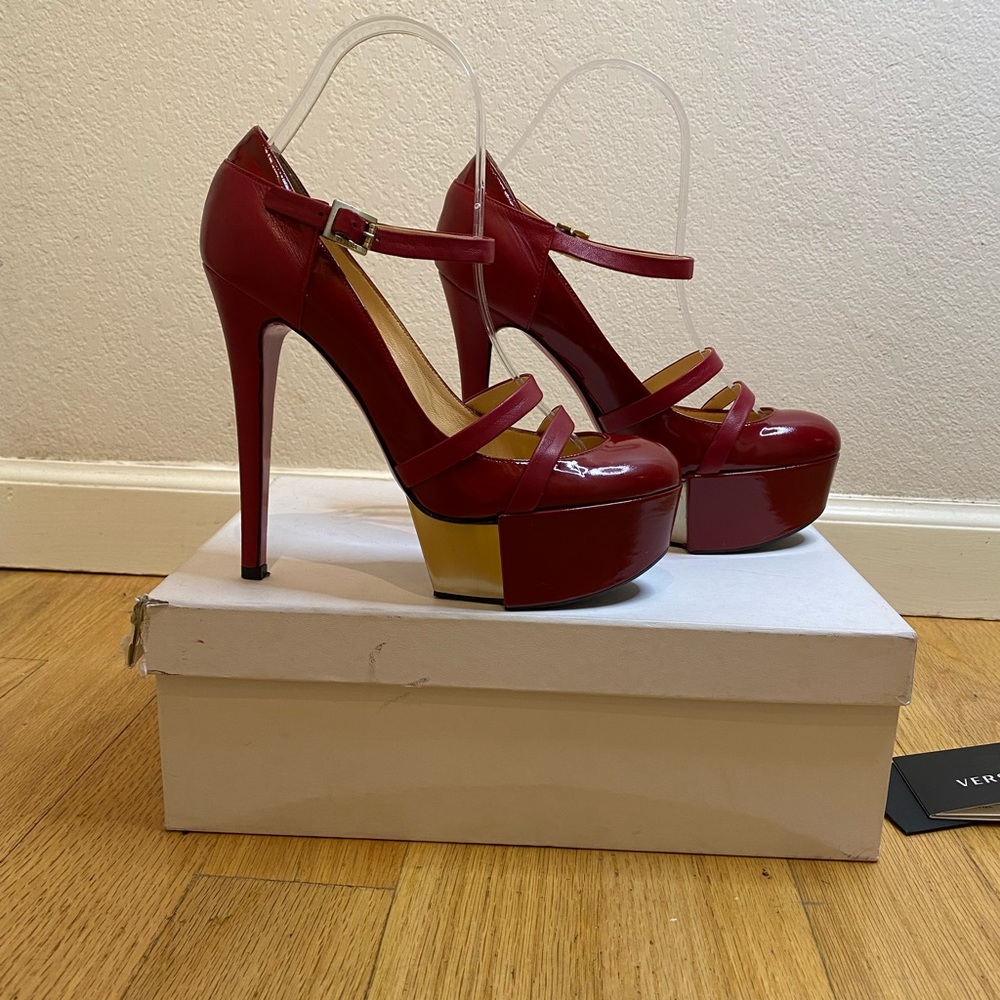 RARE Versace Runway Stilettos Fall 2008 | Size 7B | Merlot & Gold